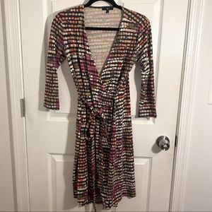 Gap long sleeve geometric wrap front tie dress
